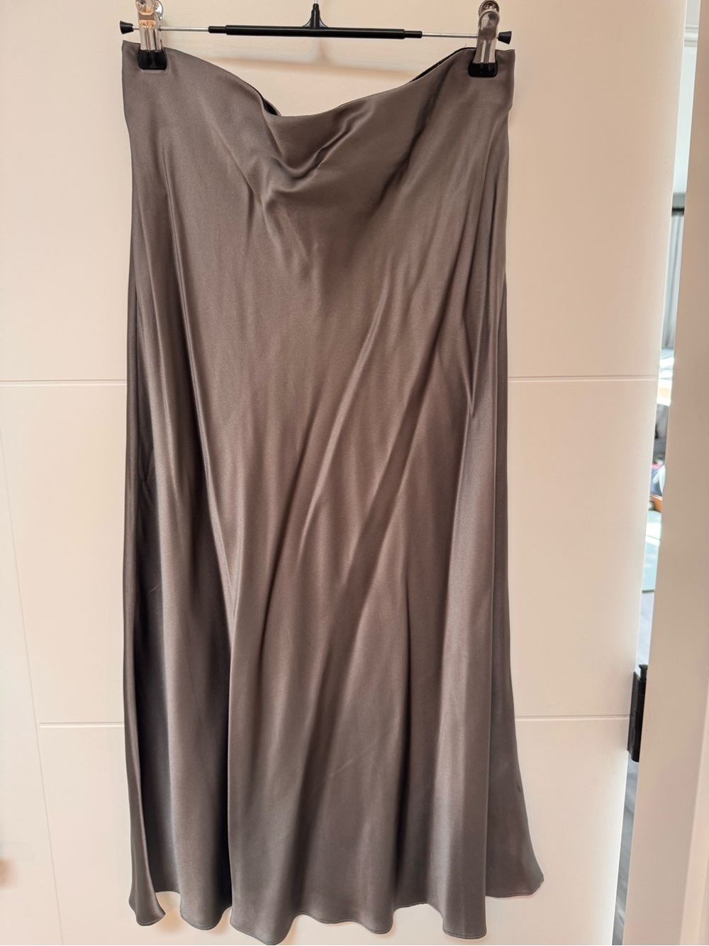 Quince 100% silk midi skirt washable and elastic waist Medium - Picture 2 of 5